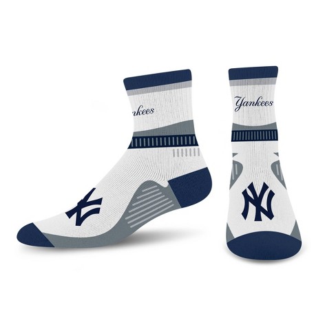 MLB New York Yankees Large Quarter Socks - image 1 of 3