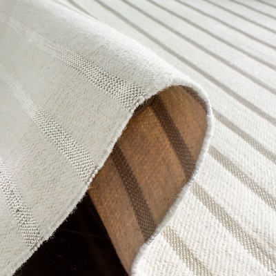 Elysian Fields Handwoven White Wool 5' x 8' Geometric Area Rug