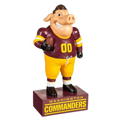 Washington Commanders, Mascot Statue