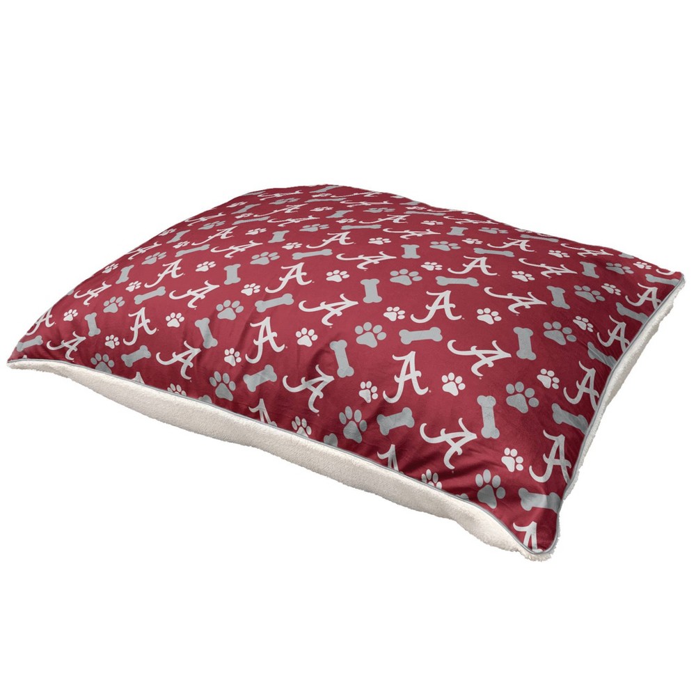 NCAA Alabama Crimson Tide Bones Repeat Faux Shearling Pet Bed