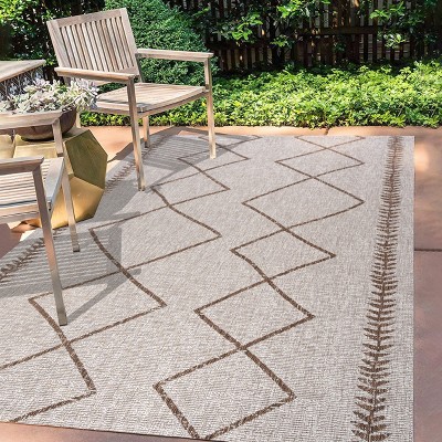 Derya Diamond Trellis Indoor/Outdoor Area Rug - JONATHAN Y