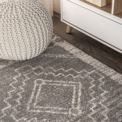 Amir 8' x 10' Cream and Gray Geometric Synthetic Area Rug
