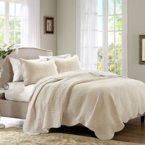 Sapphtopaz 3-Piece Reversible Scalloped Edge Quilt Set & Shams, Cottage/Country Style Queen Sheet Set (1 Quilt, 2 Pillow Shams) - 1 of 4