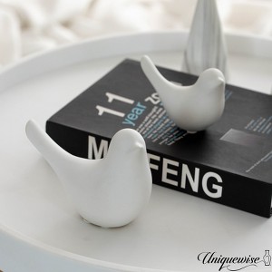 Uniquewise Bird Figurines Elegant Home Decor Pieces Countertop or Bookshelves Artistic Decorations & Collectible Knick-Knacks - 1 of 4