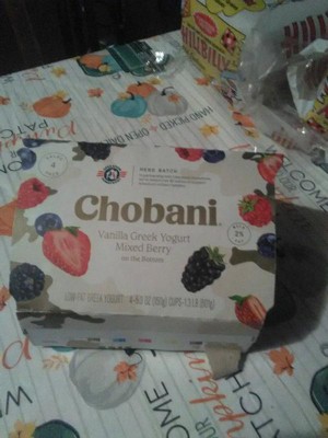 Chobani Mixed Berry On Bottom Vanilla Low-Fat Greek Yogurt 4- 5.3