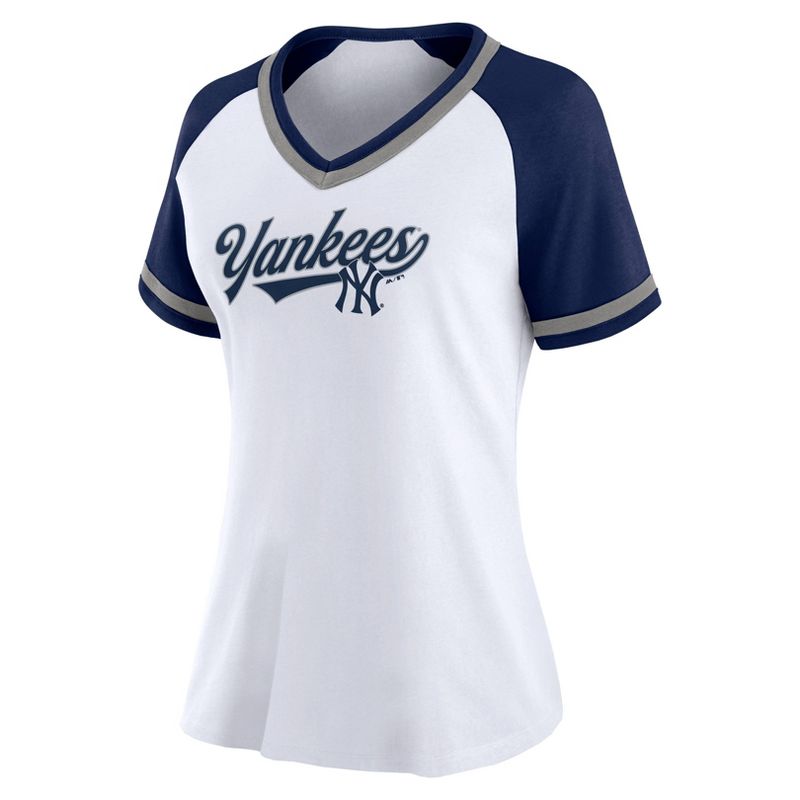 MLB New York Yankees Women&#39;s Jersey T-Shirt, 2 of 4