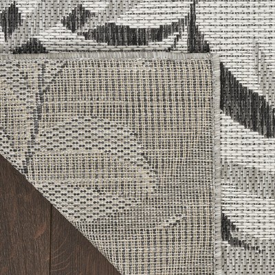 Gray Tropical Leaf Pattern 5' x 7' Synthetic Outdoor Rug