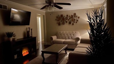 Guest review image 1 of 2, zoom in