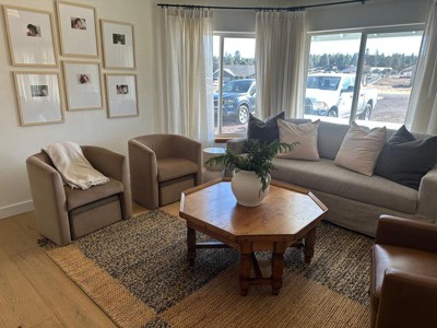 Guest review image 1 of 3, zoom in