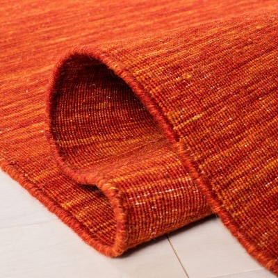 Handmade Red and Rust Wool Round Area Rug, 6' Diameter