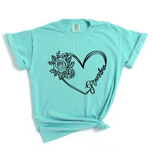Simply Sage Market Grandma Heart Outline Garment Dyed Tee - 1 of 4