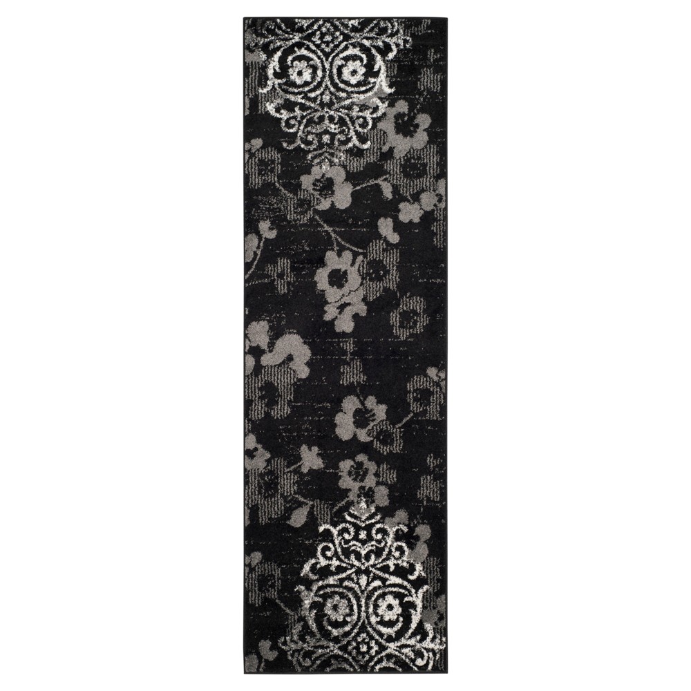 2'6inx8' Runner Norwel Black/Silver - Safavieh