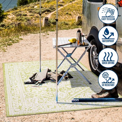 Sinjuri Green/Cream Medallion 4' x 6' Reversible Indoor/Outdoor Rug