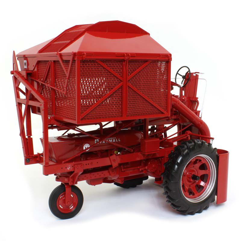 Spec Cast 1/16 1953 Farmall Super M w/ Mounted 314 Low Drum 1-Row Cotton Picker, 2018 Red Power Roundup Cust-1569, 4 of 9