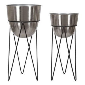 Kate and Laurel Mantua Round Metal Freestanding Planter, 2 Piece, Silver - 1 of 4