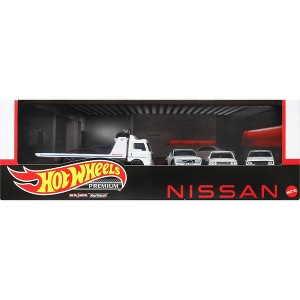 Hot Wheels Premium Collector Display Set, Fleet Street, 3 Cars & 1 Transporter - 1 of 3