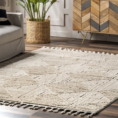 Beige Geometric 5' x 7' Synthetic Area Rug with Tassels