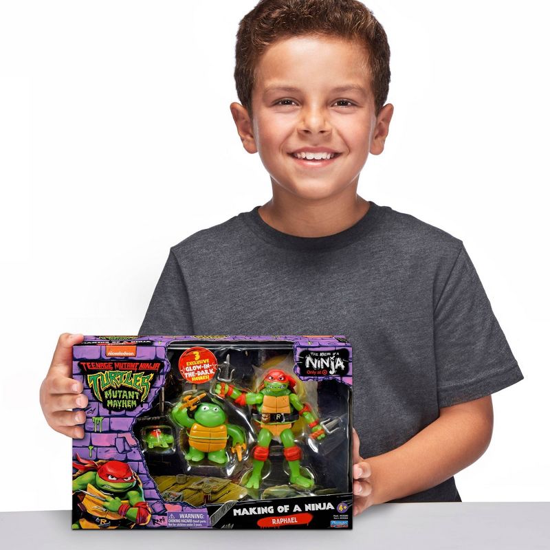 Teenage Mutant Ninja Turtles: Mutant Mayhem Making of a Ninja Raphael Action Figure Set - 3pk, 6 of 10