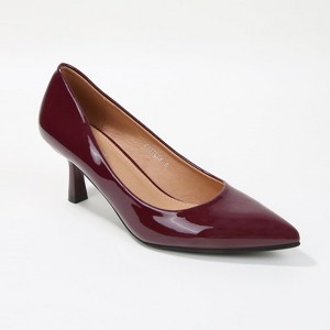 Berness Women's Caitlin Classic Patent Kitten Heel Pumps - 1 of 4