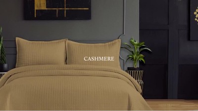 White King Microfiber Minimalist Quilt Set