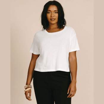 11 Honoré Collection Women's Basic Tee  - White, 30W/32W