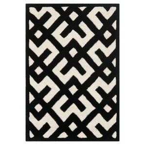 Ivory/Black Geometric Tufted Accent Rug 2