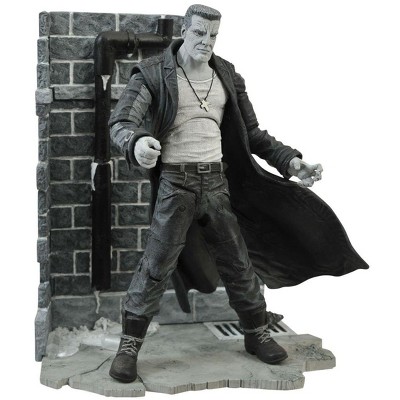 Diamond Comic Distributors, Inc. Sin City Select Deluxe 7" Action Figure Marv