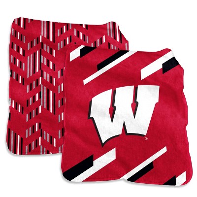 NCAA Wisconsin Badgers Super Plush Throw Blanket