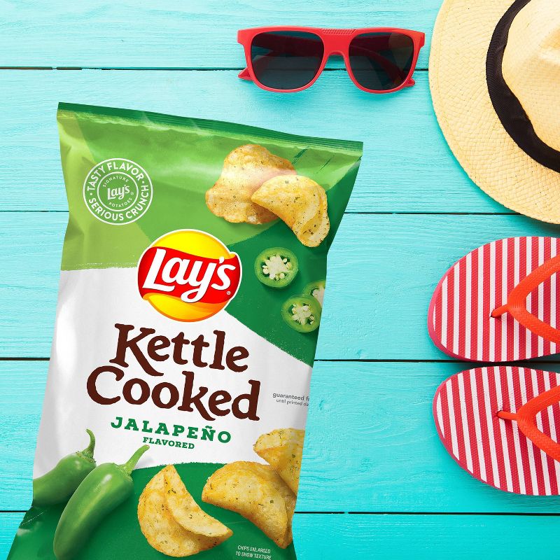 Lay's Kettle Cooked Jalape&#241;o Flavored Potato Chips - 8oz, 4 of 5
