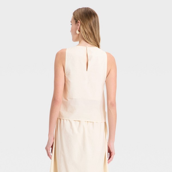 Top artesanal adornado para mujer - A New Day™ Crema 2