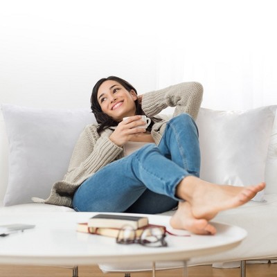 Set of 2 White Kapok Fiber Square Throw Pillows