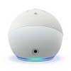 Echo Dot 5th Gen with clock con asistente virtual Alexa, pantalla  integrada glacier white 110V/240V