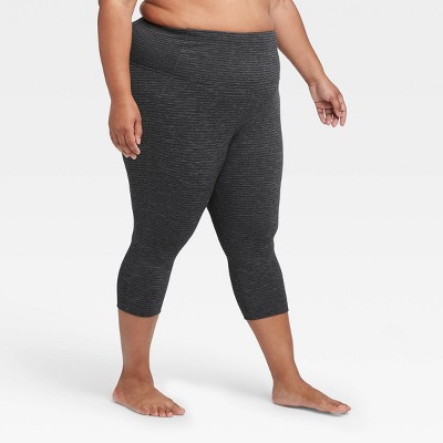 Women's Plus Size Contour Power Waist High-Rise Textured Capri Leggings 19" - All in Motion™ Black 4X