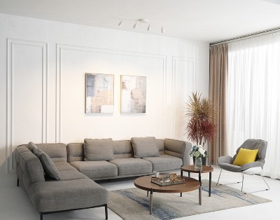 White 4-Head LED Track Light with Adjustable Spotlights