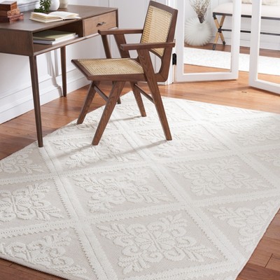 Ivory Hand-Knotted Wool and Cotton 4' x 6' Area Rug
