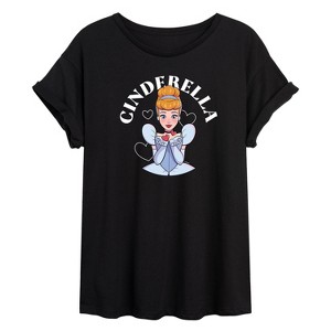 Women's - Disney - Blows A Kiss & Hearts Oversized Graphic T-Shirt - 1 of 4