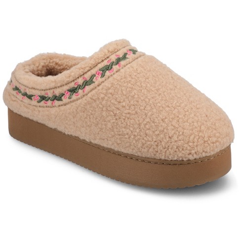 Journee Women's Pallmer Soft Plush Round Toe Cushioned Clog Sippers ...