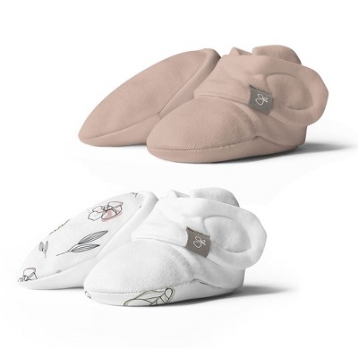 Image of Goumi Stay On 2-Pack Baby Boots - Abstract Floral + Rose 3-6M