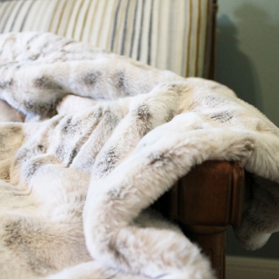Snow Leopard Faux Fur and Sherpa Reversible Throw Blanket 50" x 65"