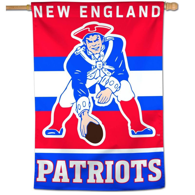 NFL New England Patriots 28&#34;x40&#34; Retro Banner Flag, 1 of 4