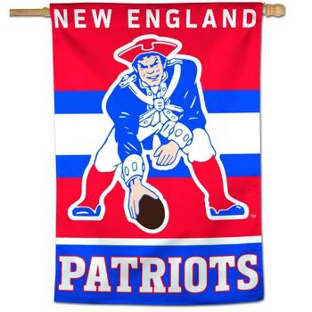 NFL New England Patriots 28"x40" Retro Banner Flag