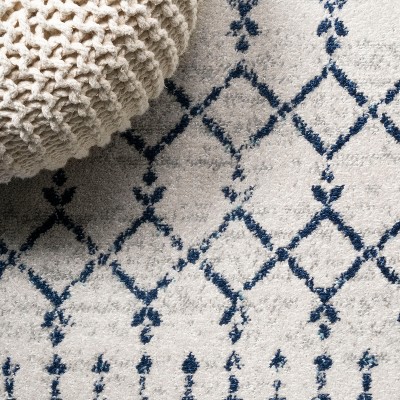 Ivory and Navy Diamond Pattern 8' x 10' Area Rug