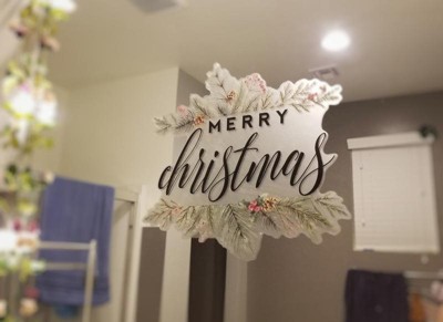 Holiday Wreath Peel & Stick Wall Sticker – Slick Woody's