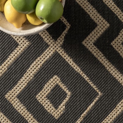 Charcoal Trellis Reversible Synthetic Area Rug - Easy Care, 5x8 Feet