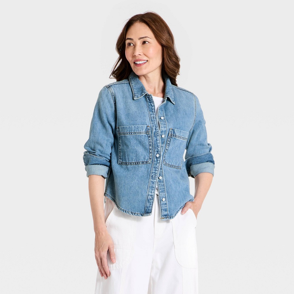 Women's Easy Denim Shirt - Universal Thread™ Light Wash Clean M