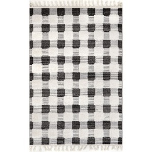 Nuloom Kellina Plaid High/Low Tassel Indoor Area Rug 4' x 6' in Gray - 1 of 4