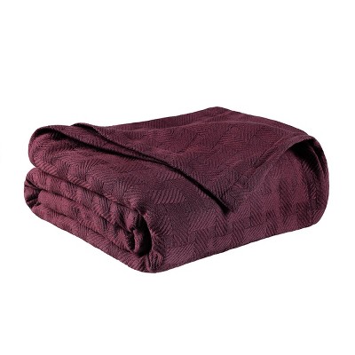 HomeRoots King Plum Cotton Basketweave Geometric Blanket