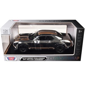 2018 Dodge Challenger SRT Hellcat Widebody Chrome "Custom Wrap" Series 1/24 Diecast Model by Motormax - 1 of 1