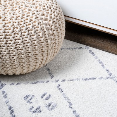 Ivory Geometric Diamond Synthetic Area Rug - Easy Care 3x5