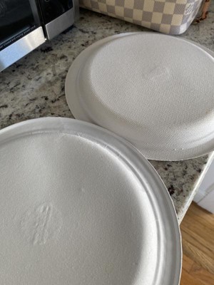 Chinet Classic White Dessert Plates, 300 ct 6 3/4 (17 cm)